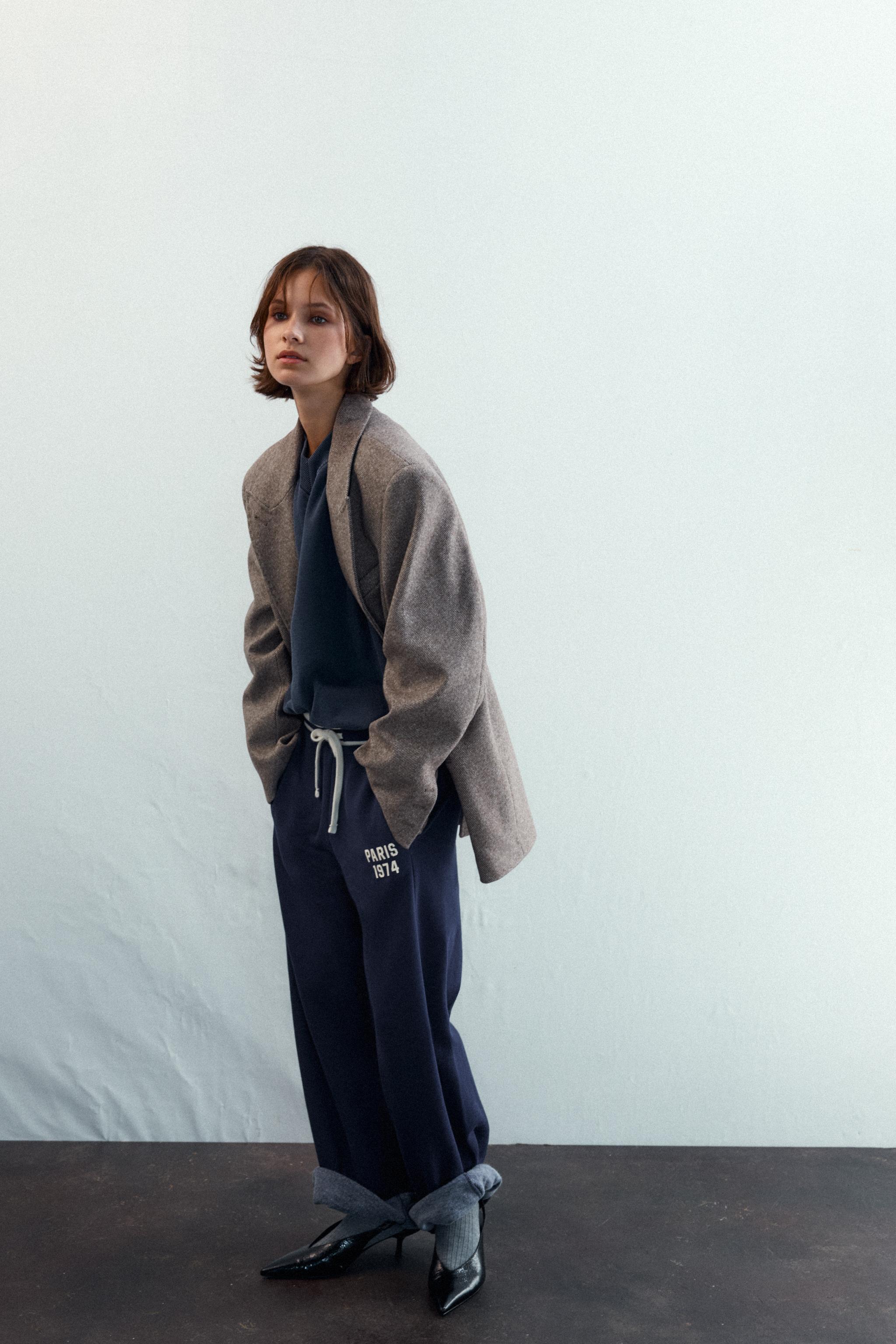 HERRINGBONE BLAZER WITH SHOULDER PADS